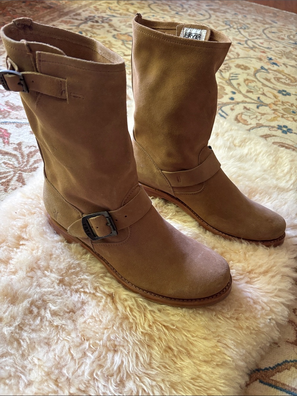 Frye Veronica Short leather buckle boots in a tan suede finish. Size 8.